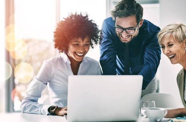 Team von BC Finance im Gespräch